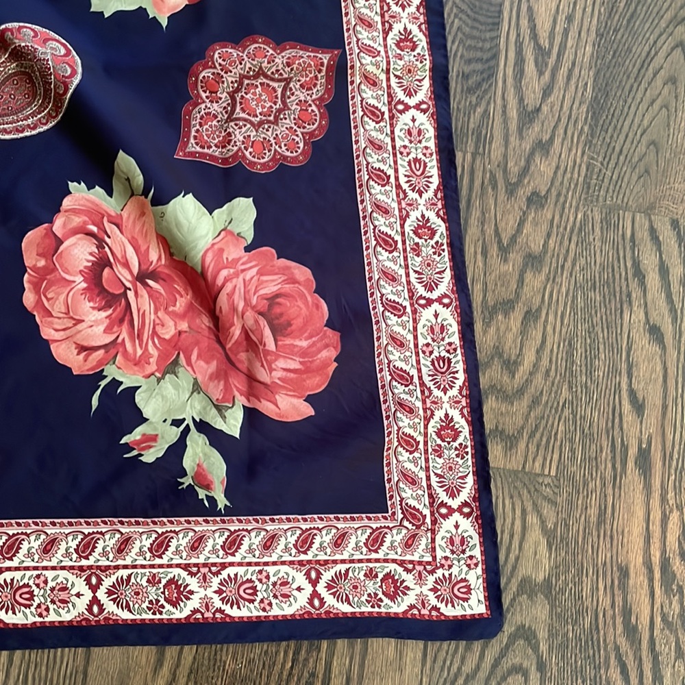 Asian Peony square scarf - Picture 2 of 5